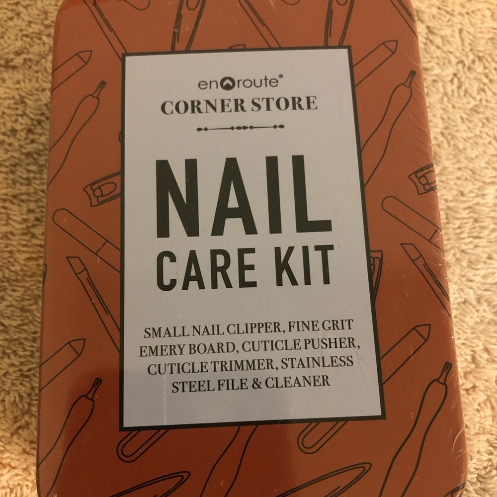 En Route Corner Store Nail Care Kit In Tin Container Sealed